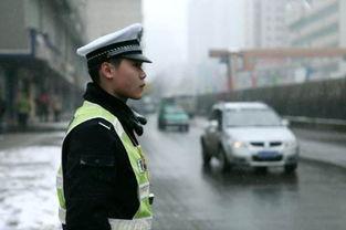 厦门交警吃瓜群众案件,真相与反思